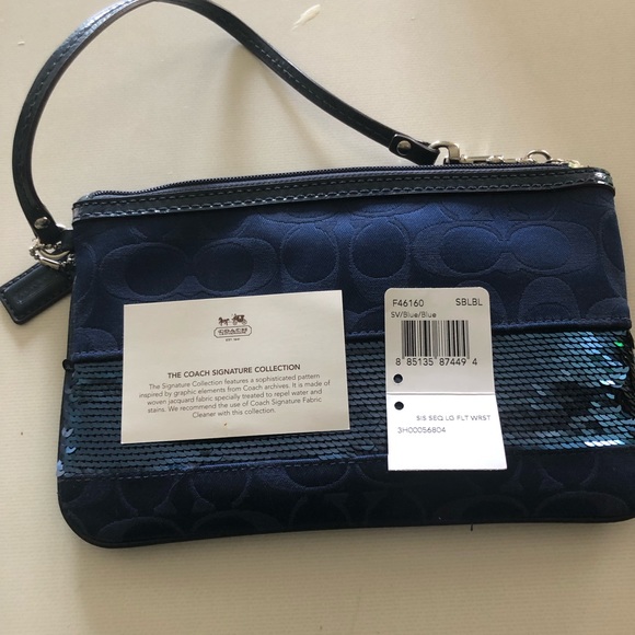 Coach navy blue wristlet - Picture 2 of 2